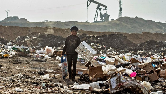 Warga Suriah yang bertahan hidup di tumpukan sampah