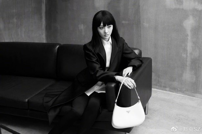 Zheng Shuang baru-baru ini disebut telah menelantarkan anak-anak yang telah direncanakannya bersama mantan pasangan. Dilaporkan jika wanita tersebut bahkan sempat meminta ibu pengganti untuk mengaborsi bayi-bayi yang sedang dikandungnya. Foto: Weibo Zheng Shuang