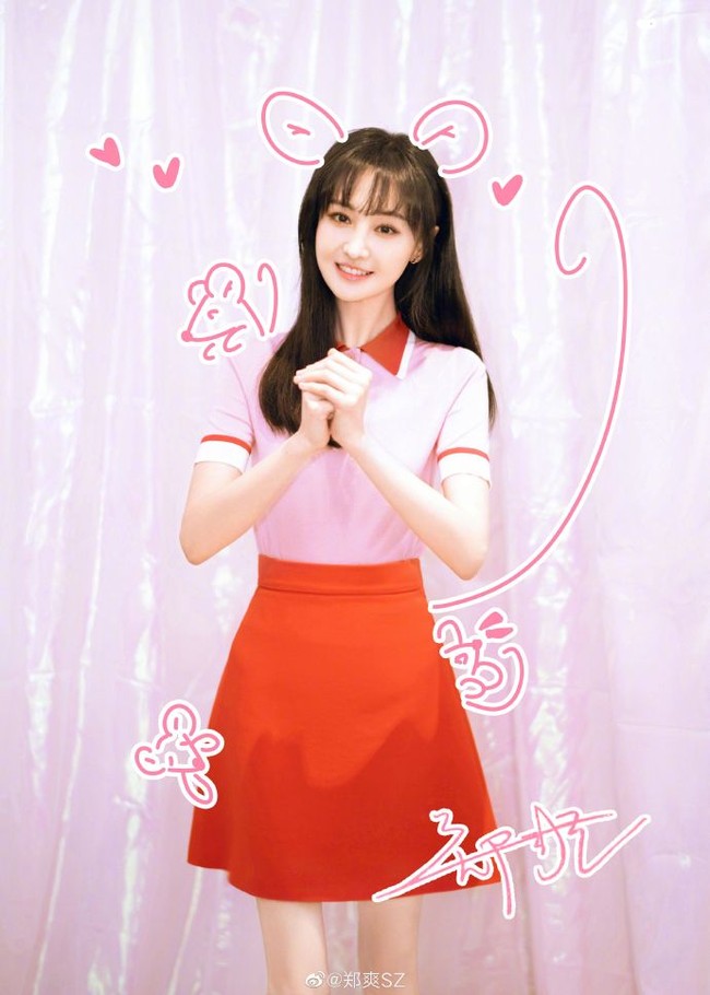 Bahkan serial yang dibintangi aktris itu akan dihapus dari stasiun televisi dan layanan streaming. Dikabarkan jika namanya pun telah di-blacklist di industri hiburan. Foto: Weibo Zheng Shuang