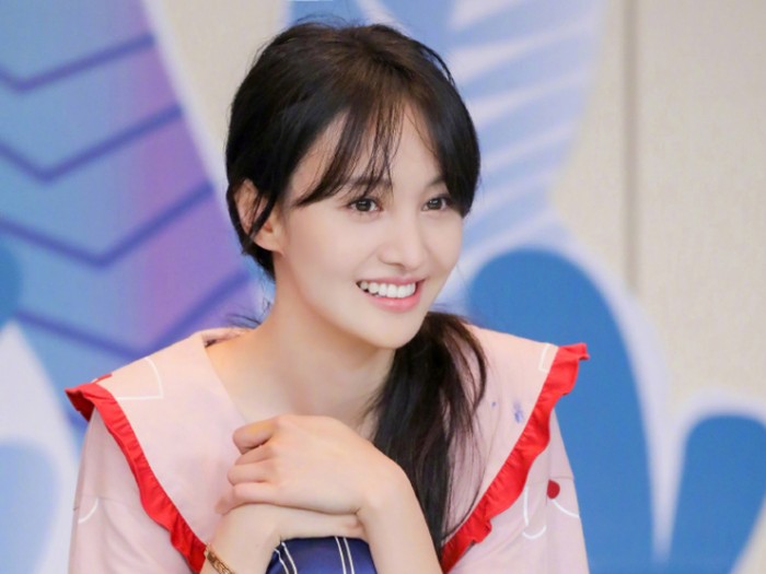 Zheng Shuang mengunggah foto wanita yang disebutnya selingkuhan sang mantan suami.Foto: Weibo Zheng Shuang Zheng Shuang mengunggah foto wanita yang disebutnya selingkuhan sang mantan suami.Foto: Weibo Zheng Shuang