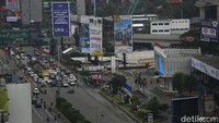 Dengan adanya pembangunan infrastruktur seperti Tol Bekasi-Cawang-Kampung Melayu (Becakayu), LRT, Tol Layang Jakarta-Cikampek II, Kereta Cepat Jakarta-Bandung dan sebagainya, membuat Kota Bekasi  kini semakin berkembang pesat.