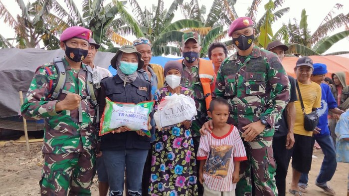 CT Arsa Foundation Distribusikan Bantuan Logistik Ke Korban Banjir Kalsel