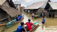 Mulai dari kebutuhan bahan pokok, obat-obatan serta pakaian bagi warga terdampak banjir. Foto: dok. Demokrat