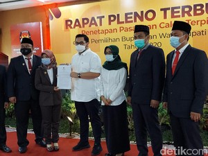KPU Tetapkan Anak Pramono Anung Jadi Bupati, Dhito-Mariya Fokus Turunkan COVID