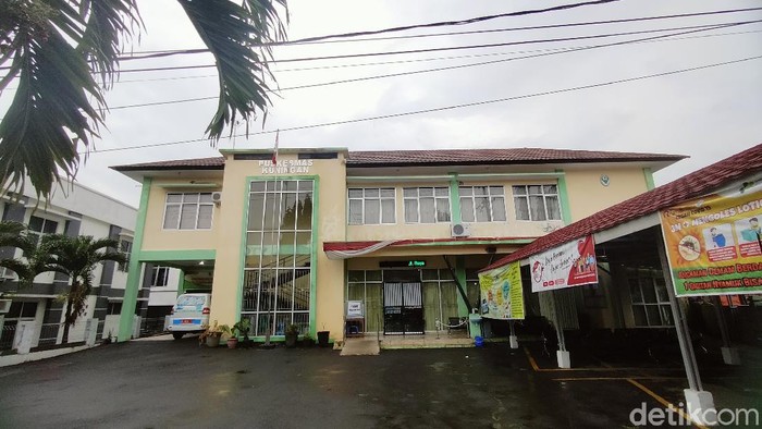 Dua puskesmas di Kuningan tutup layanan akibat puluhan nakes positif Corona