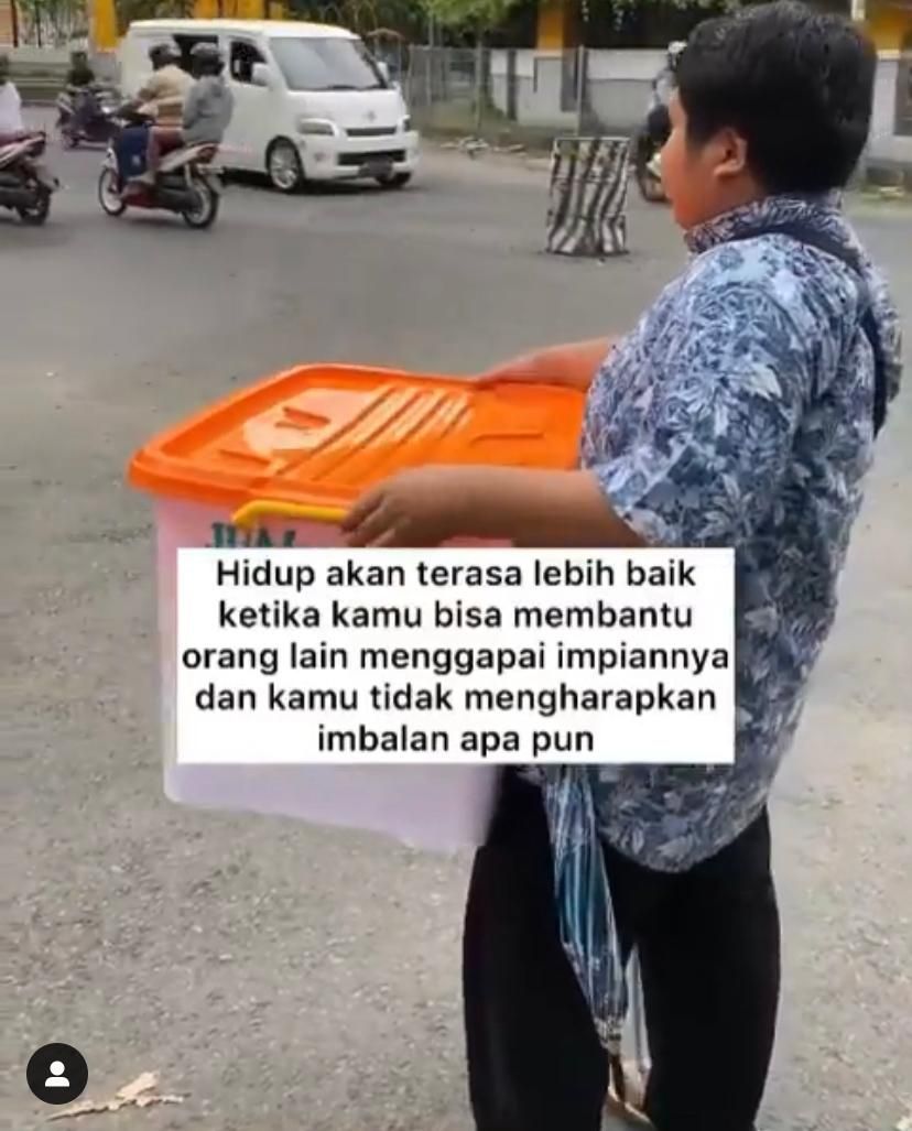 Jualan Camilan dari Brebes ke Jogja, Tunanetra Ini Bikin Haru Netizen
