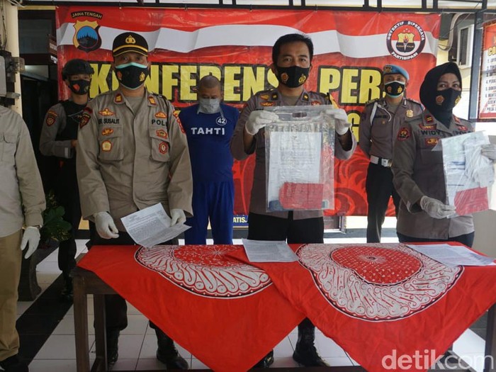 Jumpa pers kasus penipuan modus pengangkatan guru PNS, Purbalingga, Jumat (22/1/2021).