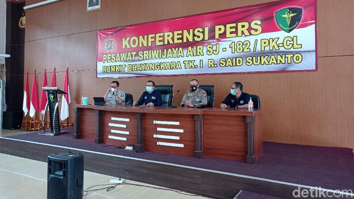Konferensi pers identifikasi korban Sriwijaya Air SJ182, Jumat (22/1/2021) (Sachril Agustin Berutu/detikcom).