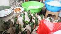 Meski lokasinya tersembunyi, tetapi nasi uduk ini selalu menjadi incaran para foodies. Bahkan nasi uduknya selalu ludes hanya dalam waktu satu jam. Foto: detikcom/Riska Fitria