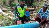 Benda bercat biru tersebut berbobot 25 kg.