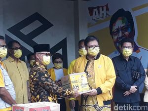Golkar Kirim Bantuan Rp 4,75 M untuk Korban Bencana di Kalsel hingga Sulbar