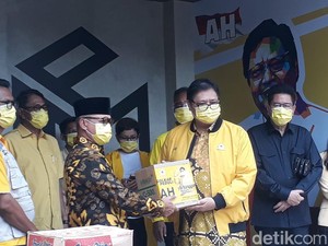 Golkar Kirim Bantuan Rp 4,75 M untuk Korban Bencana di Kalsel hingga Sulbar
