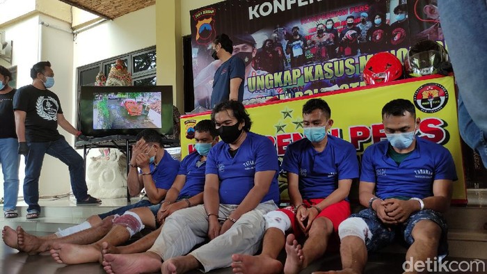 Rilis kasus perampokan duit setengah miliar di Polrestabes Semarang, Jumat (22/1/2021).