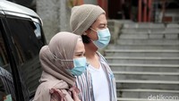 Mereka sengaja memasang lift agar mempermudah orangtua keduanya serta nenek Roger yang kesulitan naik tangga. Pool/Noel/detikFoto