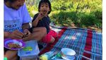 Serunya Isa Bajaj Saat Makan Pecel hingga Soto Tangkar