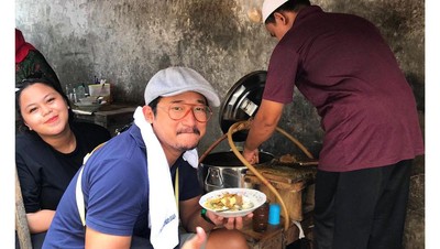 Serunya Isa Bajaj Saat Makan Pecel hingga Soto Tangkar