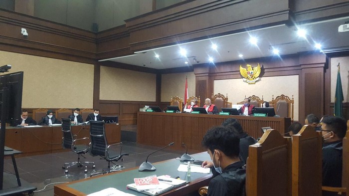 Sidang Dakwaan Hiendra Soenjoto