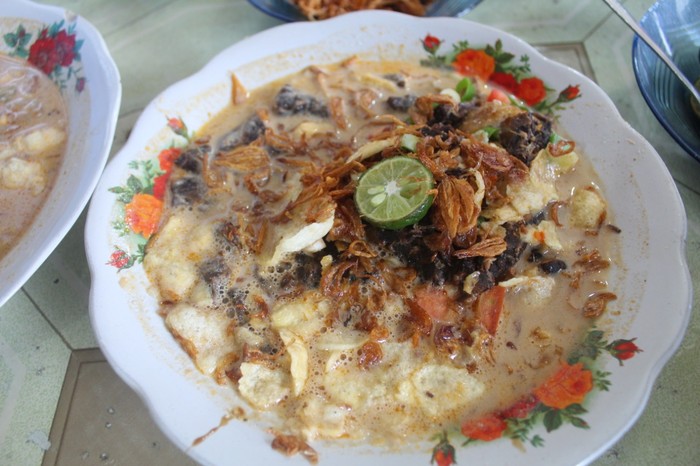 5 Warung Soto Enak yang Lokasinya Tersembunyi