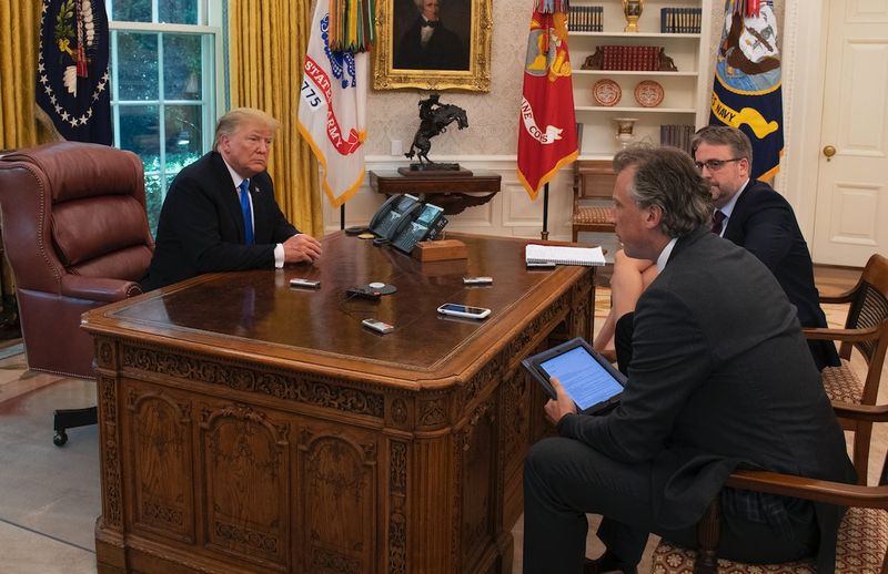 Tempati Oval Office, Joe Biden Singkirkan Tombol Soda Donald Trump