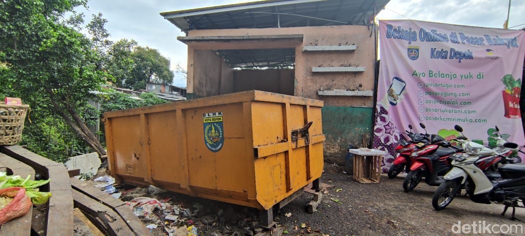 TPS Pasar Pal Tugu, 22 Januari 2021. (Taufieq Renaldi Arfiansyah/detikcom)