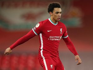 Gerrard Kaget Alexander-Arnold Tak Dipanggil Timnas Inggris