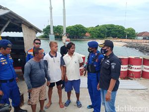 Dua Kapal Tabrakan di Perairan Gresik, 5 ABK Dilaporkan Hilang, 5 Selamat