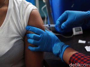 5 Saran Dokter Agar Tak Tumbang Usai Vaksinasi COVID-19