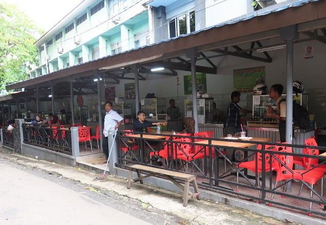 5 Gang Sempit yang Populer Karena Dipenuhi Penjual Makanan Enak