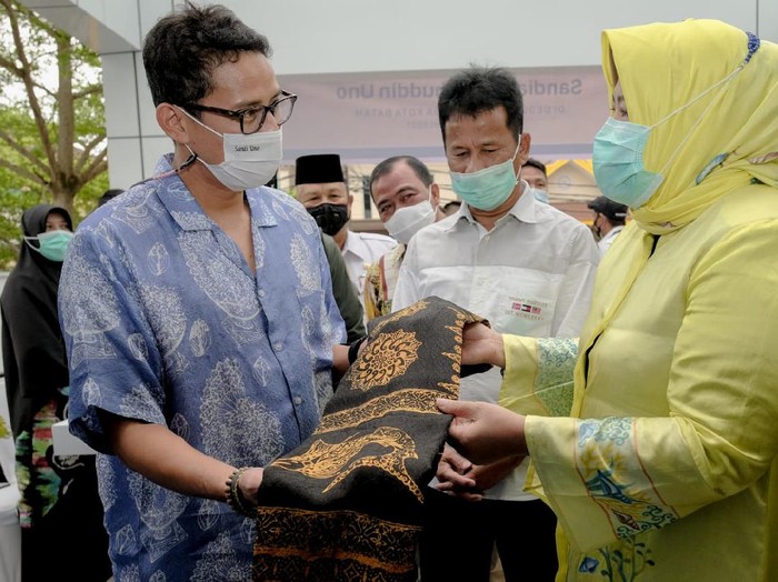 Bangkitkan Ekonomi Kreatif, Sandiaga Uno Ajak Animator Rangkul Pengrajin Seni Lokal Bergerak Bersama