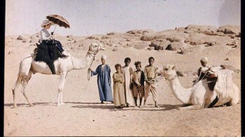 Suasana liburan di Afrika tahun 1913. Foto: Imgur