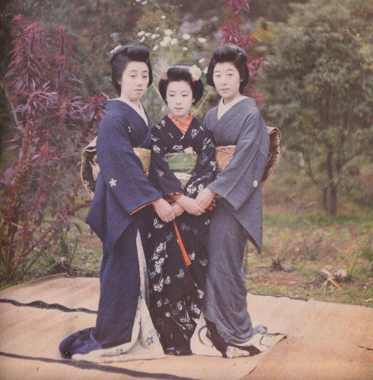 Foto Warna Paling Tua Foto Warna Paling Tua