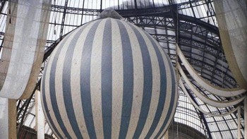 Balon udara pada sebuah pameran di Paris tahun 1914. Foto: Imgur
