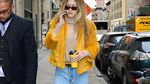 Momen Gigi Hadid saat Memasak di Dapur Mewahnya