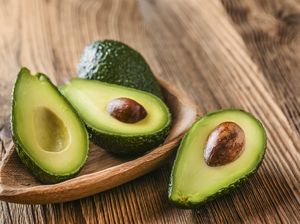 11 Manfaat Tak Terduga saat Konsumsi Alpukat Setiap Hari