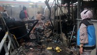 Kebakaran yang diduga akibat puntung rokok itu melahap setidaknya 20 rumah yang dihuni sebanyak 40 KK dengan 200 jiwa. (Kemensos)
