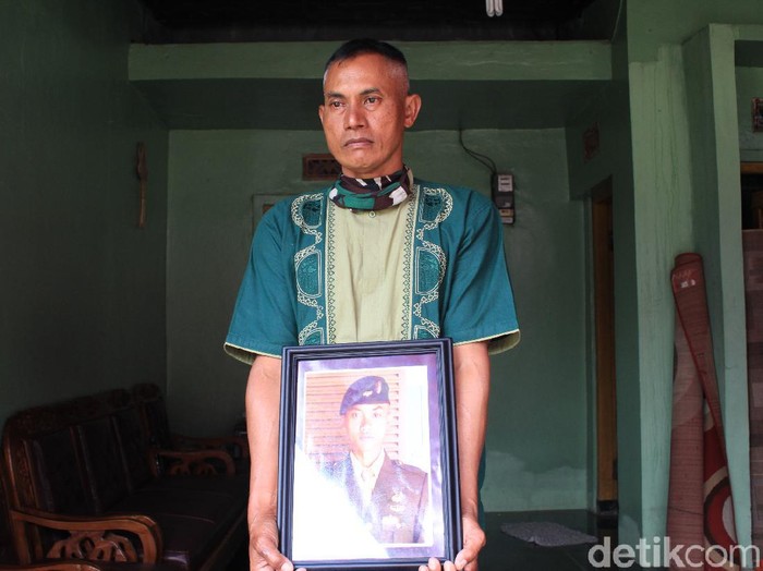 Kuspriyadi, ayah Pratu Roy yang gugur di Papua