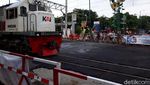 Lewat Perlintasan KA Ini, Motor Harus Dituntun