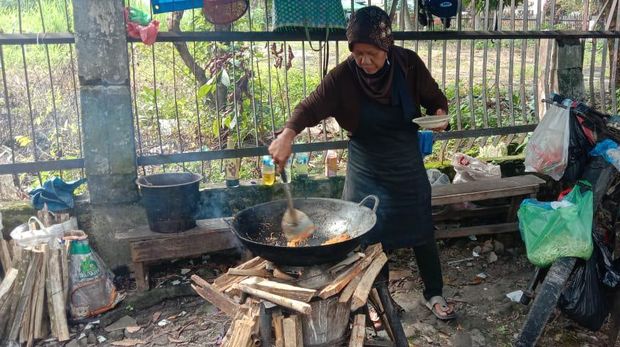 Mie balap, makanan yang cuma ada di Medan dan sekitarnya. Penyajiannya super cepat.