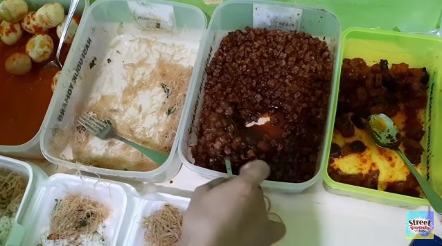 5 Warung Nasi Uduk Laris Manis Meski Tempatnya Ngumpet