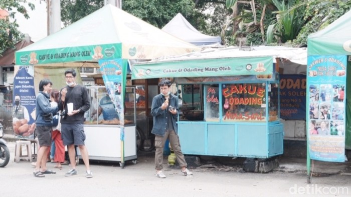Setelah Viral, Jajan Odading Mang Oleh Kini Tak Perlu Antre