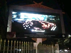 Videotron Ganggu Pengendara Bikin Walkot Pekanbaru Disomasi Warga