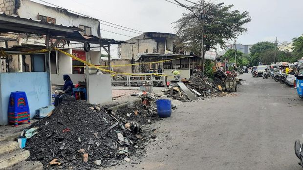 Perumahan Semipermanen di Jakpus Terbakar
