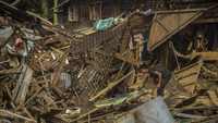 Berdasarkan data bencana alam banjir Badan Penanggulangan Bencana Daerah (BPBD) Kabupaten Hulu Sungai Tengah pada Selasa (18/1/2021) sembilan warga dinyatakan meninggal dunia dan enam lainnya hilang akibat banjir bandang.