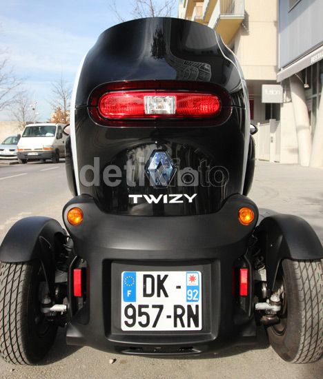 Uji Renault Twizy langsung di Paris, Prancis