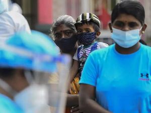 Sarankan Ramuan Penyihir untuk Cegah COVID-19, Menkes Sri Lanka Dicopot!