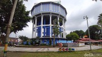 Berlokasi di sisi barat Alun-Alun Kota Magelang, water toren menjadi ikon heritage kota ini. (Eko Susanto/detikcom)