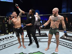 Kalah dari Poirier, McGregor Bakal Menyebrang ke WWE?