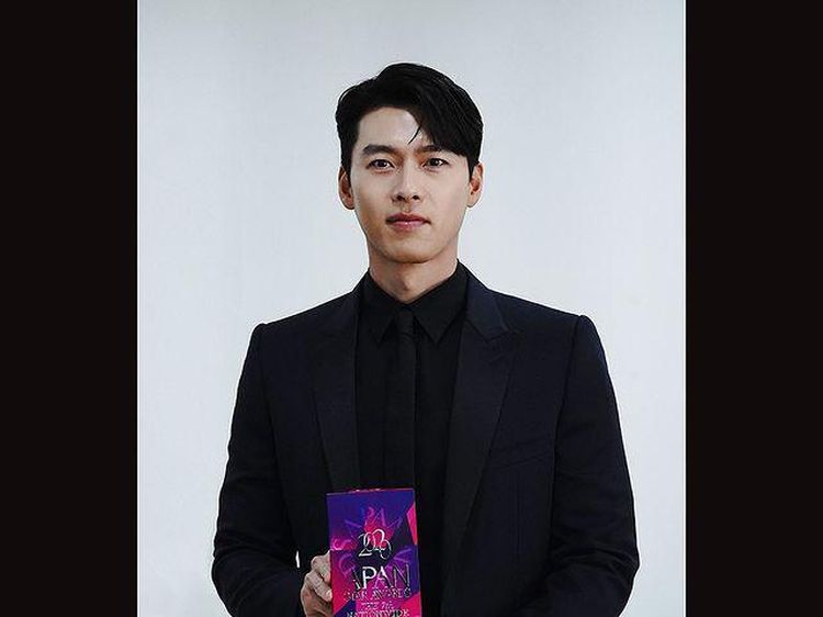 Penampilan Perdana Hyun Bin usai Resmi Pacaran dengan Son Ye Jin