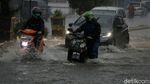 Diguyur Hujan Lebat, Jalan Komsen Jati Asih Banjir
