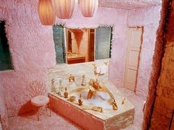 Karya Super Cantik Tapi Juga Bikin Bingung